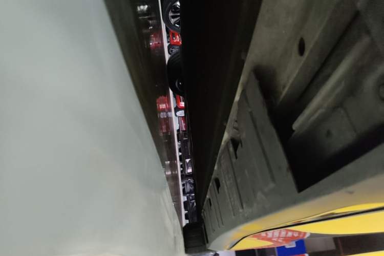 Used XPeng P7 2023 P7i 702 Pro Left Side Sill