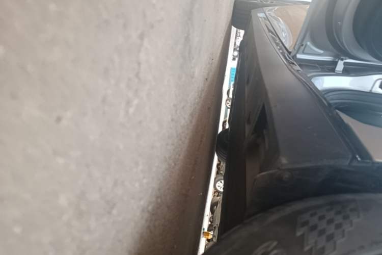 Used XPeng P7 2023 P7i 702 Pro Left Side Sill