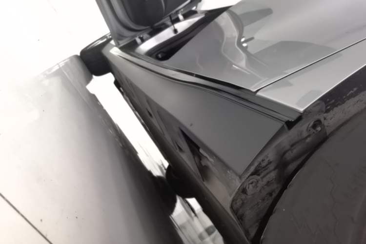 Used XPeng P7 2023 P7i 702 Pro Left Side Sill