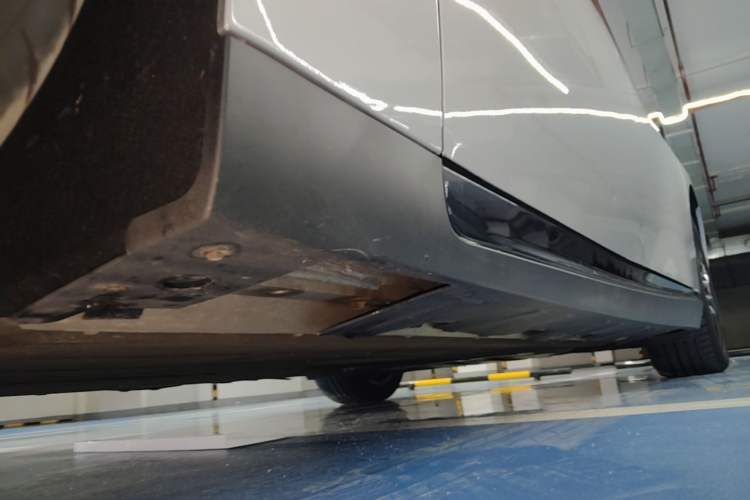 Used XPeng P7 2023 P7i 702 Pro Left Side Sill