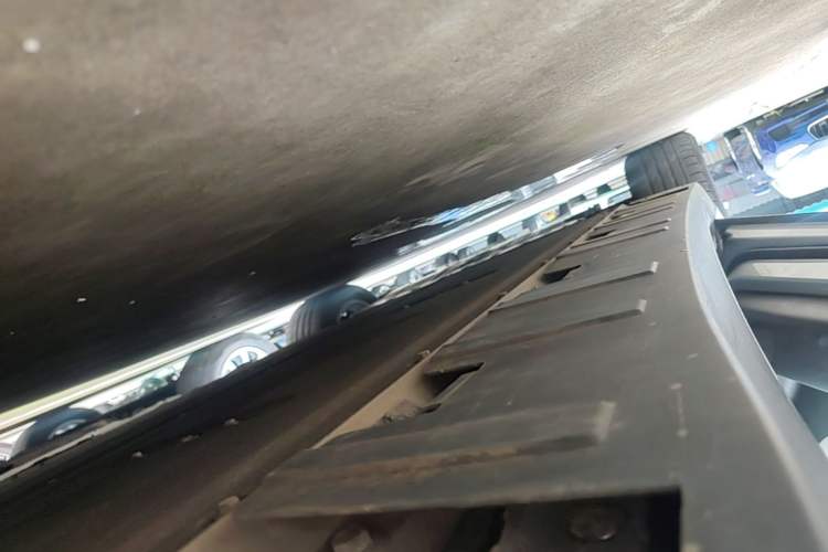 Used XPeng P7 2023 P7i 702 Pro Left Side Sill