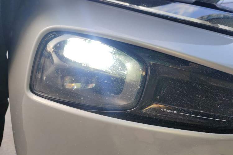 Used XPeng P7 2023 P7i 702 Pro Right Front Headlight