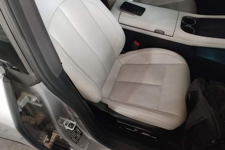 Used XPeng P7 2023 P7i 702 Pro Right Front Seat