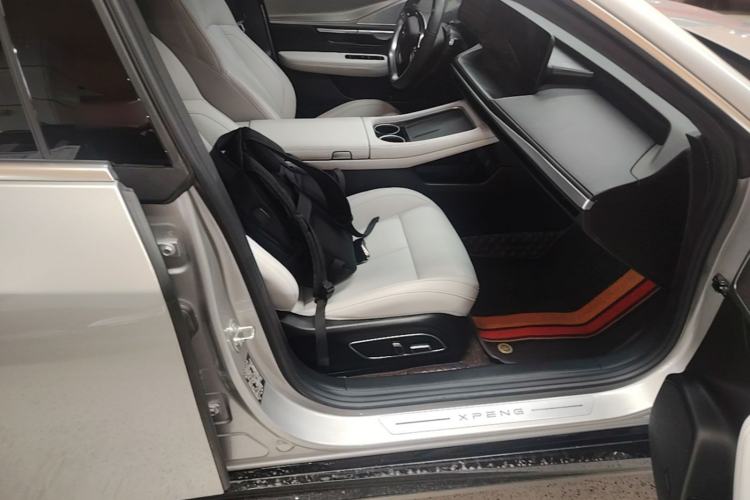Used XPeng P7 2023 P7i 702 Pro Right Front Seat