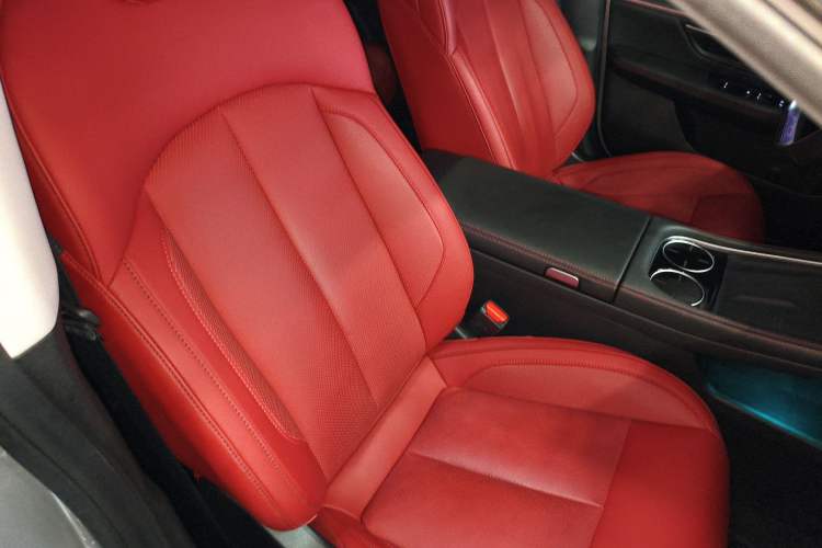 Used XPeng P7 2023 P7i 610 Max Performance Edition Right Front Seat