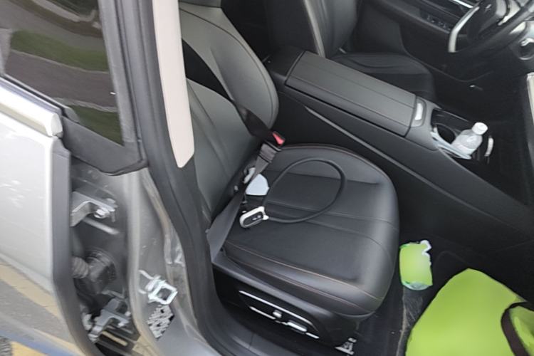 Used XPeng P7 2023 586E Right Front Seat