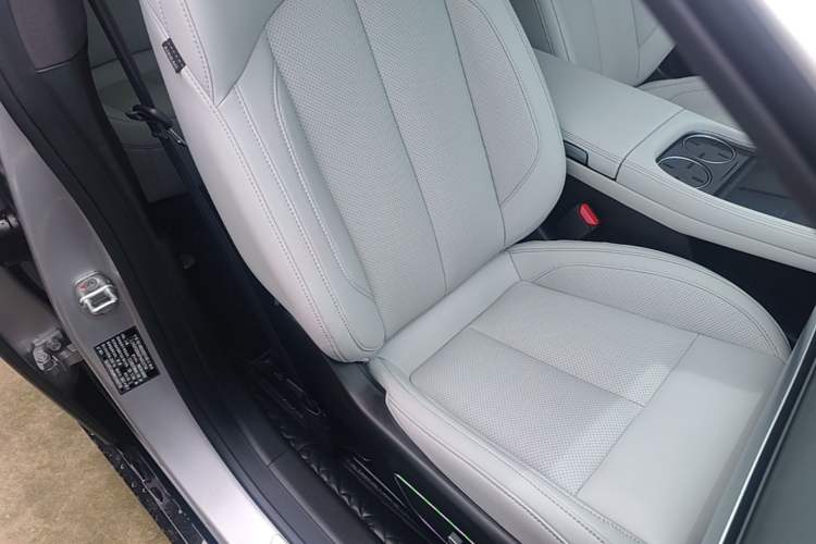 Used XPeng P7 2023 P7i 702 Pro Right Front Seat