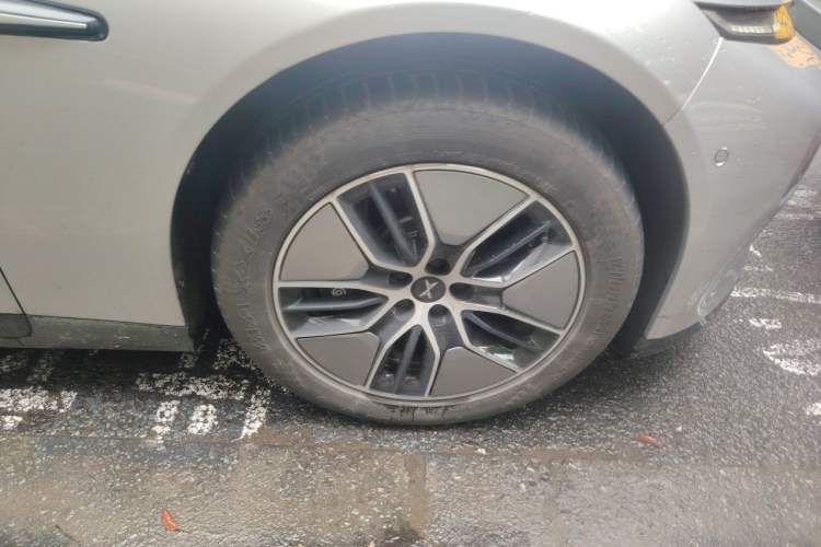 Used XPeng P7 2023 P7i 702 Pro Right Front Wheel Hub