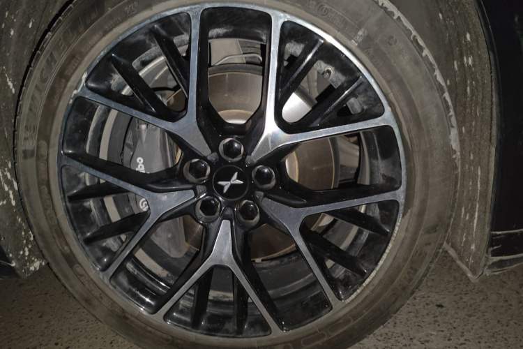 Used XPeng P7 2023 P7i 702 Pro Right Front Wheel Hub