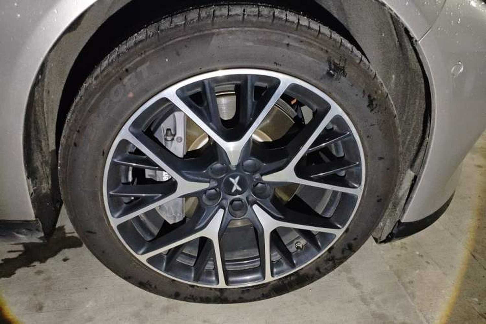 Used XPeng P7 2023 P7i 610 Max Performance Edition Right Front Wheel Hub