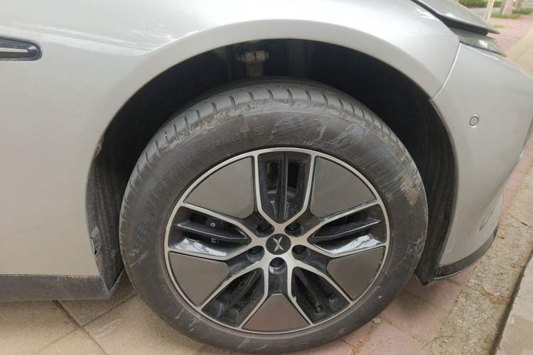 Used XPeng P7 2023 P7i 702 Pro Right Front Wheel Hub
