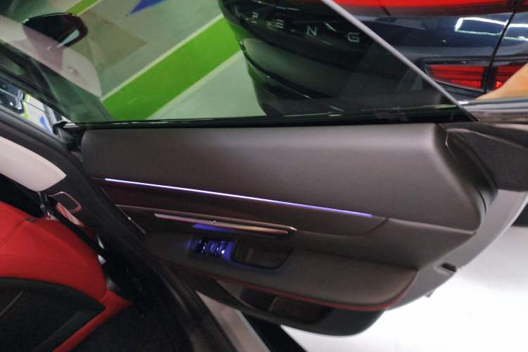 Used XPeng P7 2023 P7i 610 Max Performance Edition Right Rear Door Interior