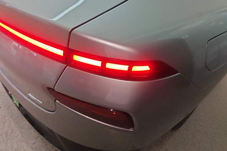Used XPeng P7 2023 586E Right Rear Taillight