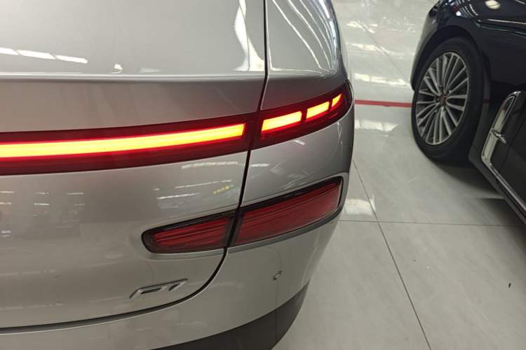 Used XPeng P7 2023 P7i 702 Max Right Rear Taillight