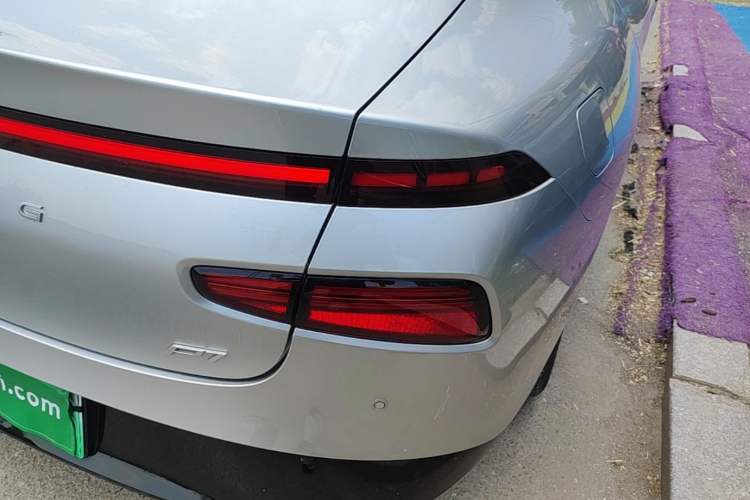 Used XPeng P7 2023 P7i 702 Max Right Rear Taillight