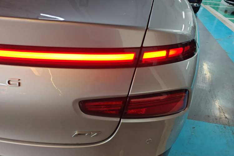 Used XPeng P7 2023 P7i 702 Max Right Rear Taillight