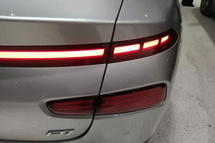 Used XPeng P7 2023 P7i 702 Pro Right Rear Taillight