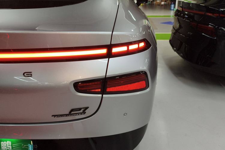 Used XPeng P7 2023 P7i 610 Max Performance Edition Right Rear Taillight