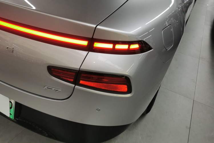 Used XPeng P7 2023 P7i 702 Pro Right Rear Taillight