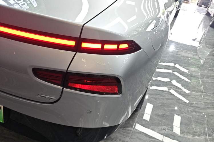 Used XPeng P7 2023 P7i 702 Pro Right Rear Taillight