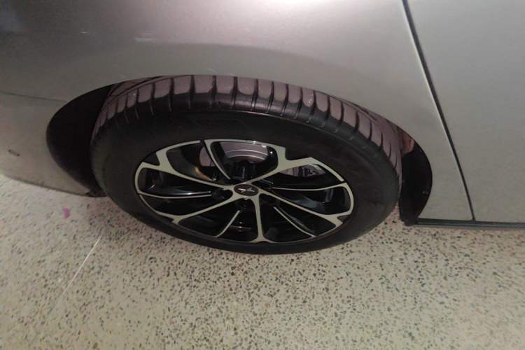 Used XPeng P7 2023 586E Right Rear Wheel Hub