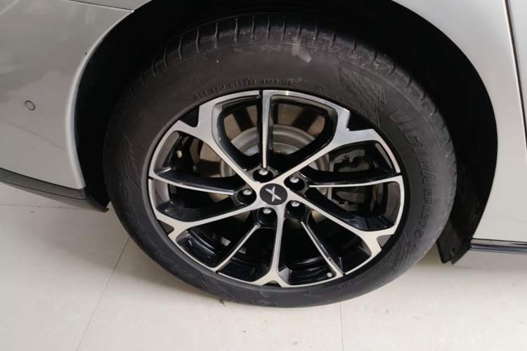 Used XPeng P7 2023 586E Right Rear Wheel Hub