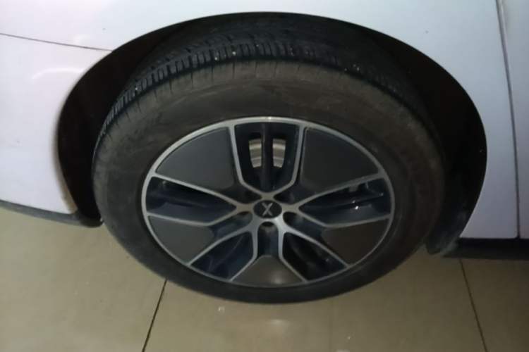 Used XPeng P7 2023 P7i 702 Pro Right Rear Wheel Hub