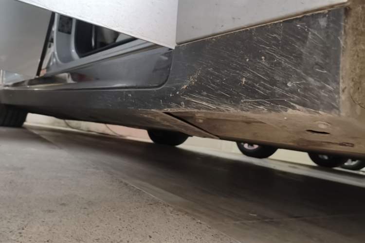 Used XPeng P7 2023 P7i 702 Pro Right Side Sill