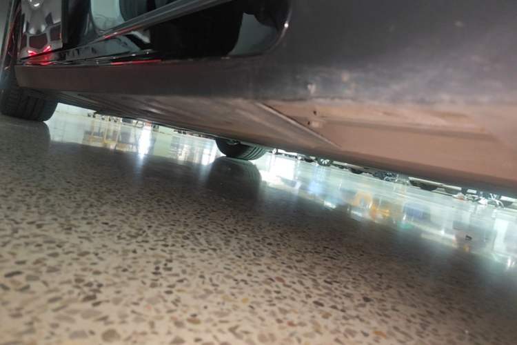 Used XPeng P7 2023 586E Right Side Sill