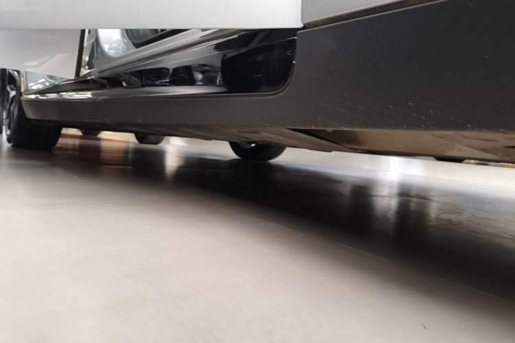 Used XPeng P7 2023 P7i 702 Pro Right Side Sill