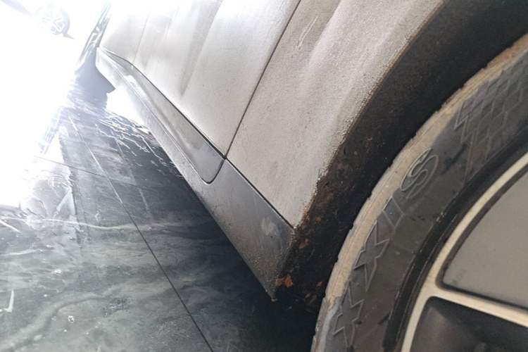 Used XPeng P7 2023 P7i 702 Max Right Side Sill