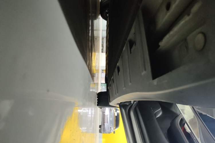 Used XPeng P7 2023 P7i 702 Pro Right Side Sill