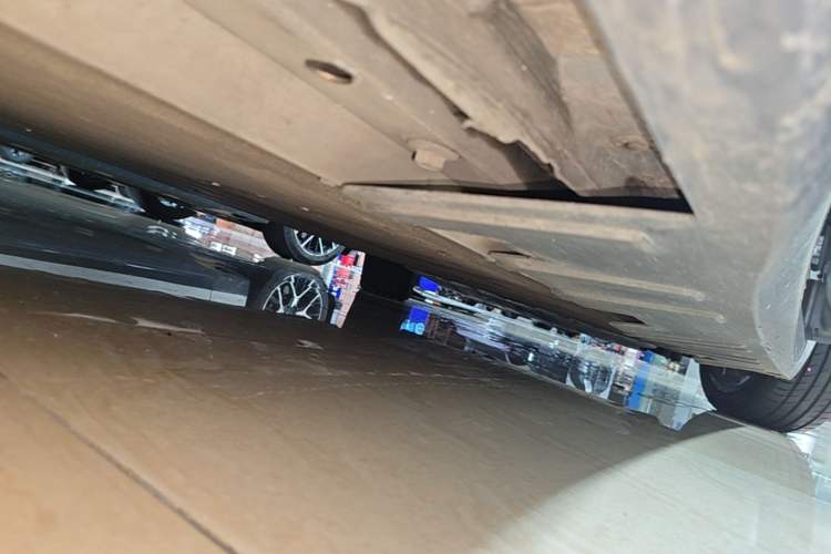 Used XPeng P7 2023 P7i 702 Pro Right Side Sill