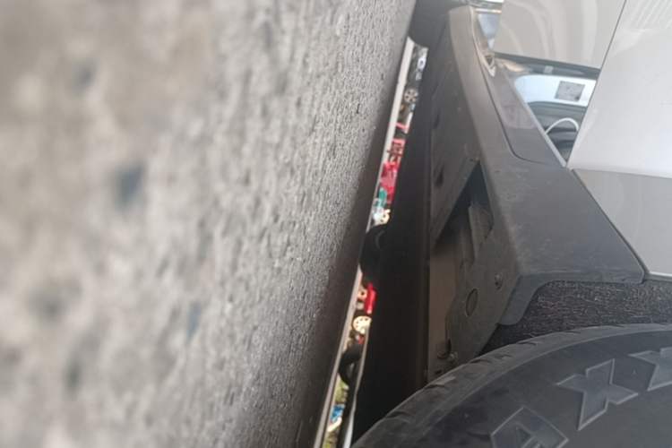 Used XPeng P7 2023 P7i 702 Pro Right Side Sill