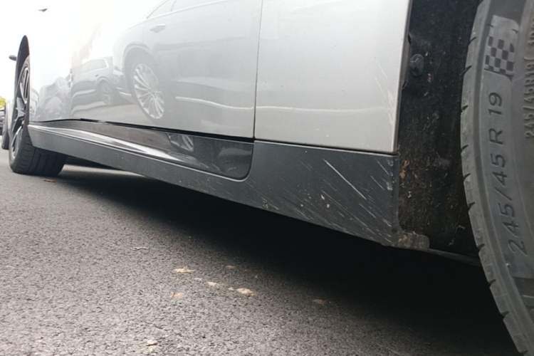 Used XPeng P7 2023 P7i 702 Max Right Side Sill
