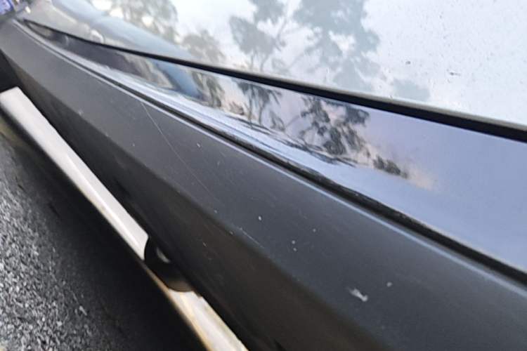 Used XPeng P7 2023 586E Right Side Sill