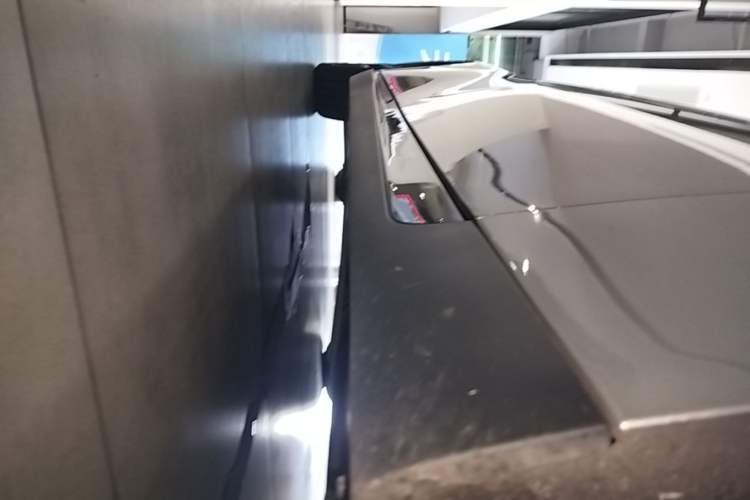 Used XPeng P7 2023 P7i 702 Max Right Side Sill