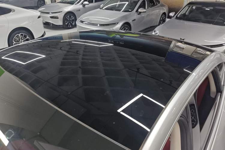 Used XPeng P7 2023 P7i 702 Max Roof
