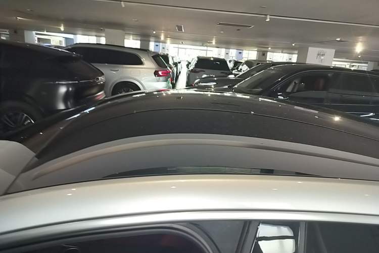 Used XPeng P7 2023 P7i 702 Max Roof