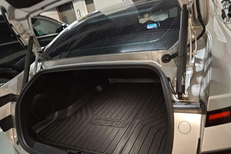 Used XPeng P7 2023 P7i 702 Pro Trunk