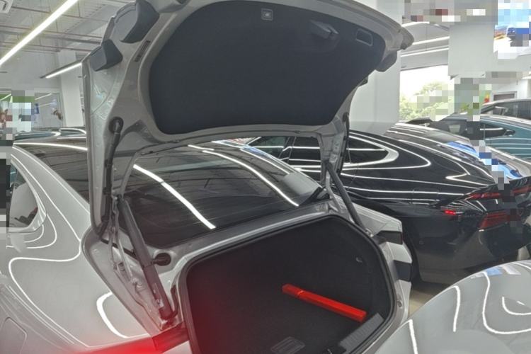 Used XPeng P7 2023 P7i 702 Pro Trunk