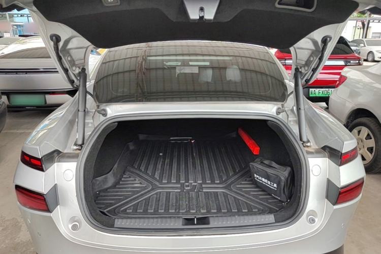 Used XPeng P7 2023 P7i 702 Max Trunk