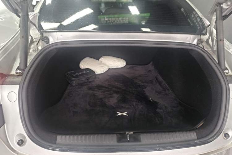 Used XPeng P7 2023 P7i 702 Max Trunk
