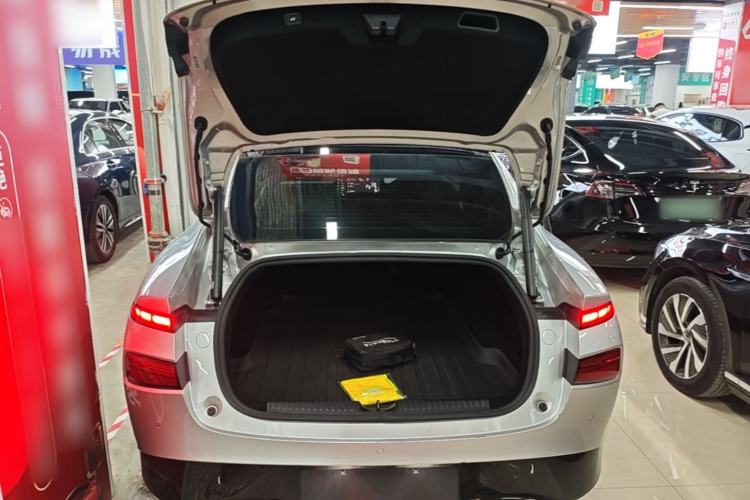Used XPeng P7 2023 P7i 702 Pro Trunk