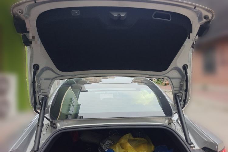 Used XPeng P7 2023 P7i 702 Pro Trunk