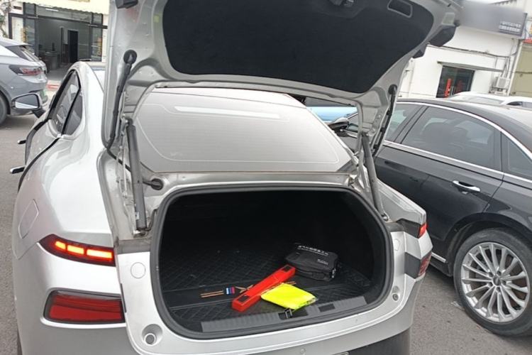 Used XPeng P7 2023 P7i 702 Max Trunk
