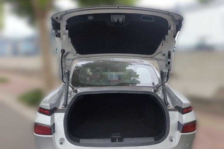 Used XPeng P7 2023 P7i 702 Pro Trunk