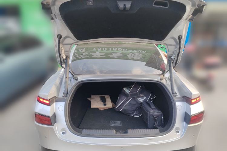 Used XPeng P7 2023 P7i 702 Pro Trunk