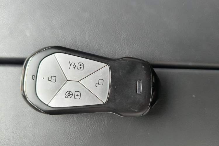 Used XPeng P7 2023 586E Vehicle Key
