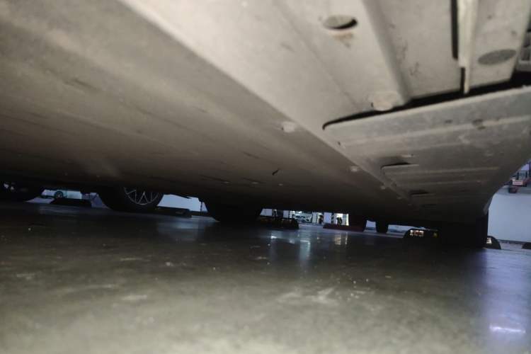 Used XPeng P7 2023 P7i 702 Max Chassis Front Left